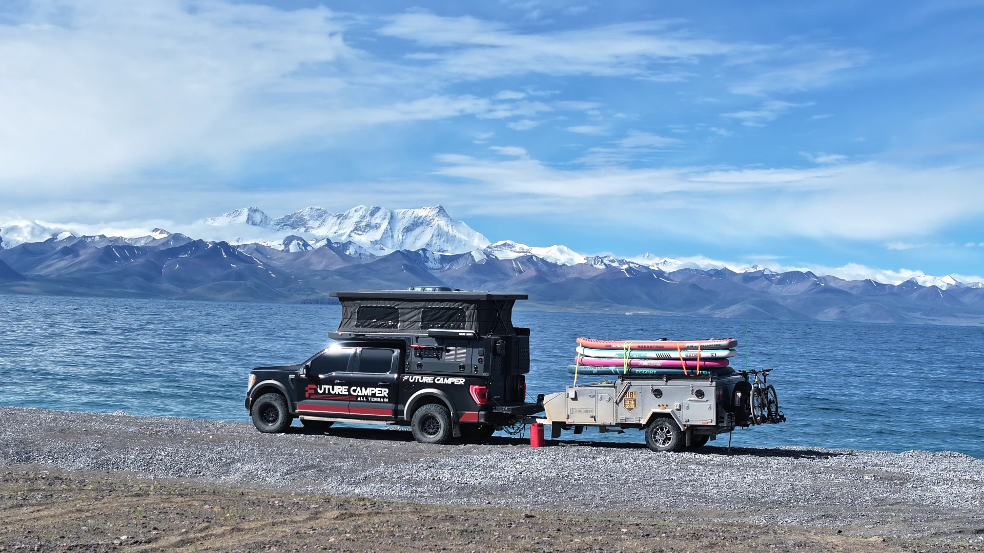 Imported septtman electric wind-sensing 3-meter awning which is intelligently adjustable, helps to create an enjoyable courtyard space